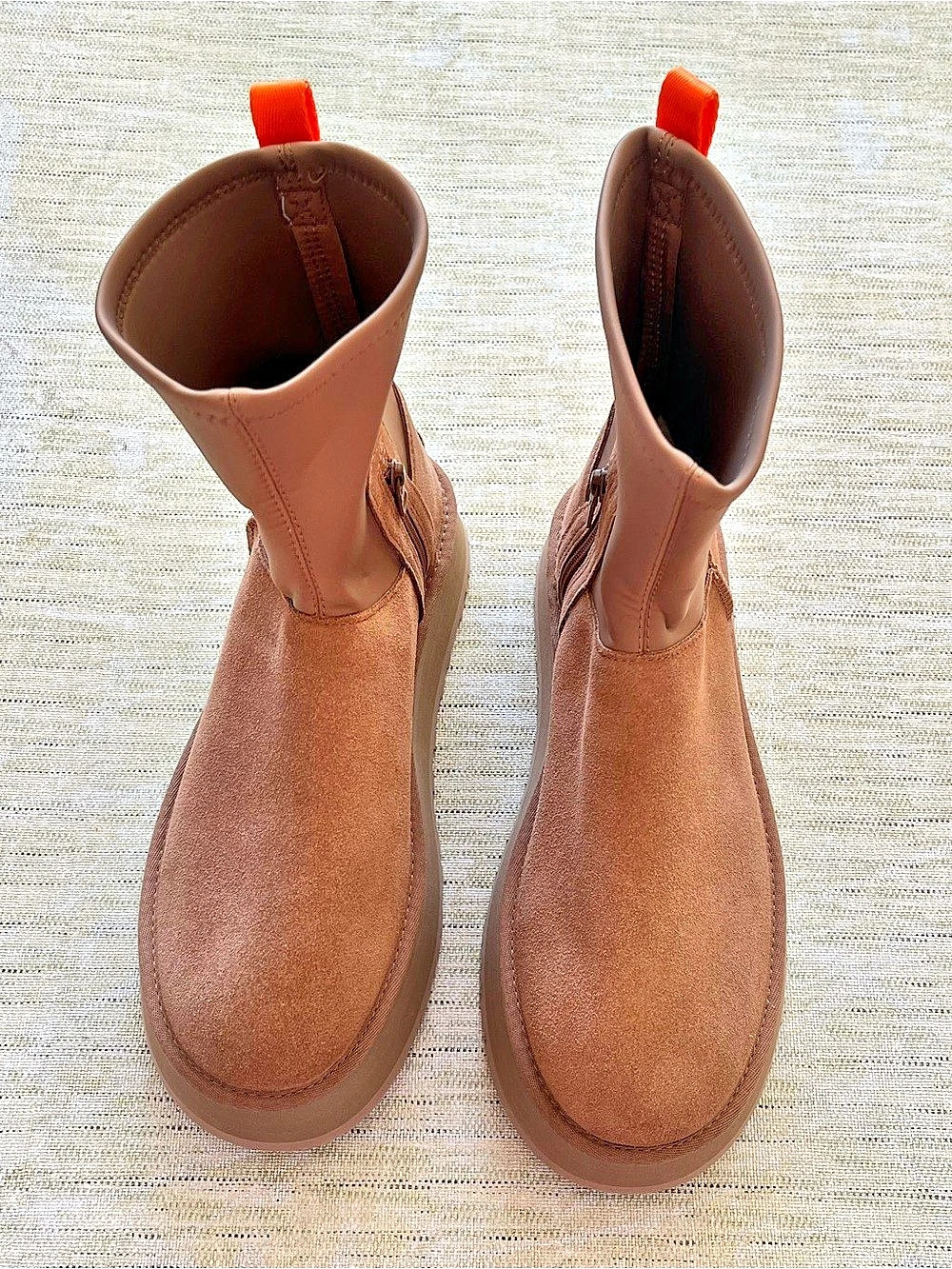 UGG Classic Mini Platform Boots in Brown US 10 Like New